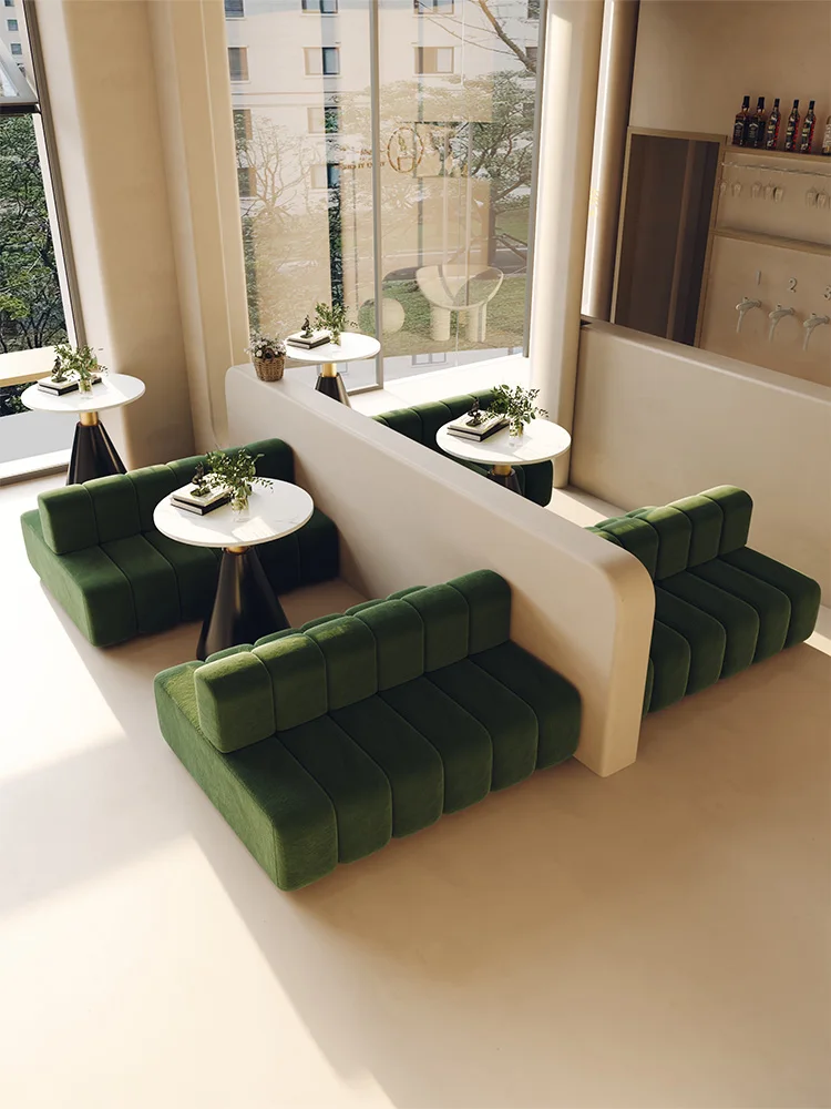 Double-sided sitting back-to-b - Coffee Tea Lounge 评论和价格